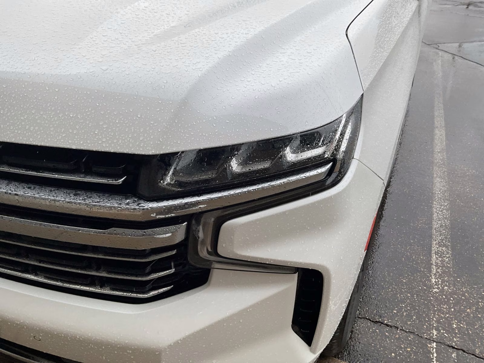 2022 Iridescent Pearl Tricoat Chevrolet Suburban LT 4X4 SUV