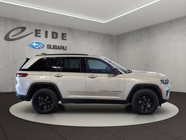 2024 Silver Zynith Jeep Grand Cherokee Altitude X 4X4 SUV