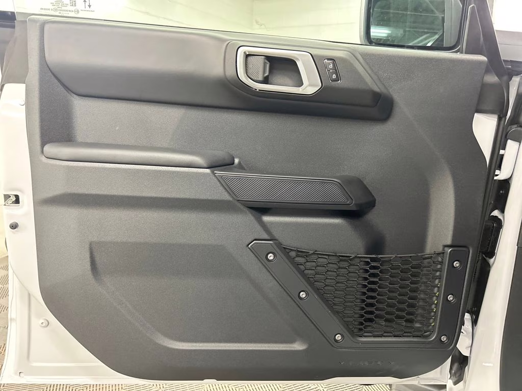 2026 OXFORD WHITE Ford Bronco Outer Banks 4X4 SUV