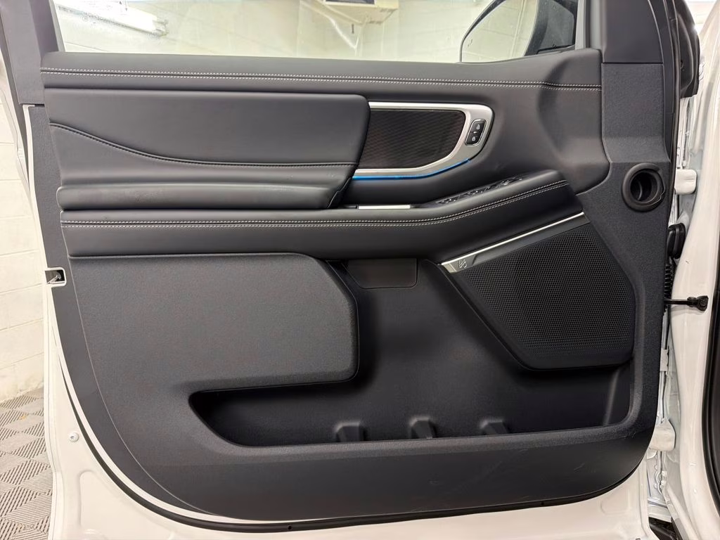 2026 STAR WHITE TRI-COAT Ford Expedition Platinum 4X4 SUV