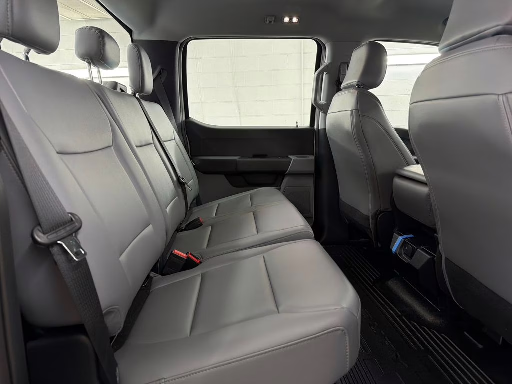 2026 OXFORD WHITE Ford Super Duty F-250 SRW XL 4X4 Truck