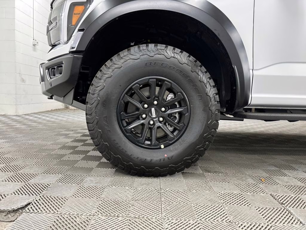 2026 OXFORD WHITE Ford F-150 Raptor 4X4 Truck