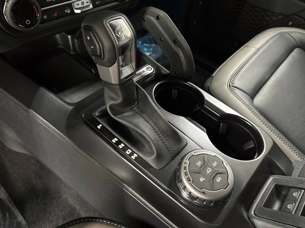 2026 OXFORD WHITE Ford Bronco Outer Banks 4X4 SUV