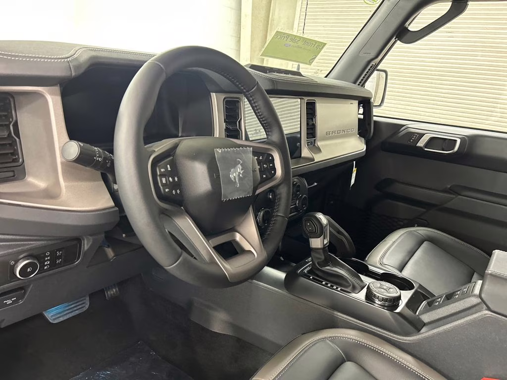 2026 OXFORD WHITE Ford Bronco Outer Banks 4X4 SUV