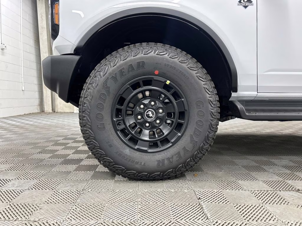 2026 OXFORD WHITE Ford Bronco Outer Banks 4X4 SUV