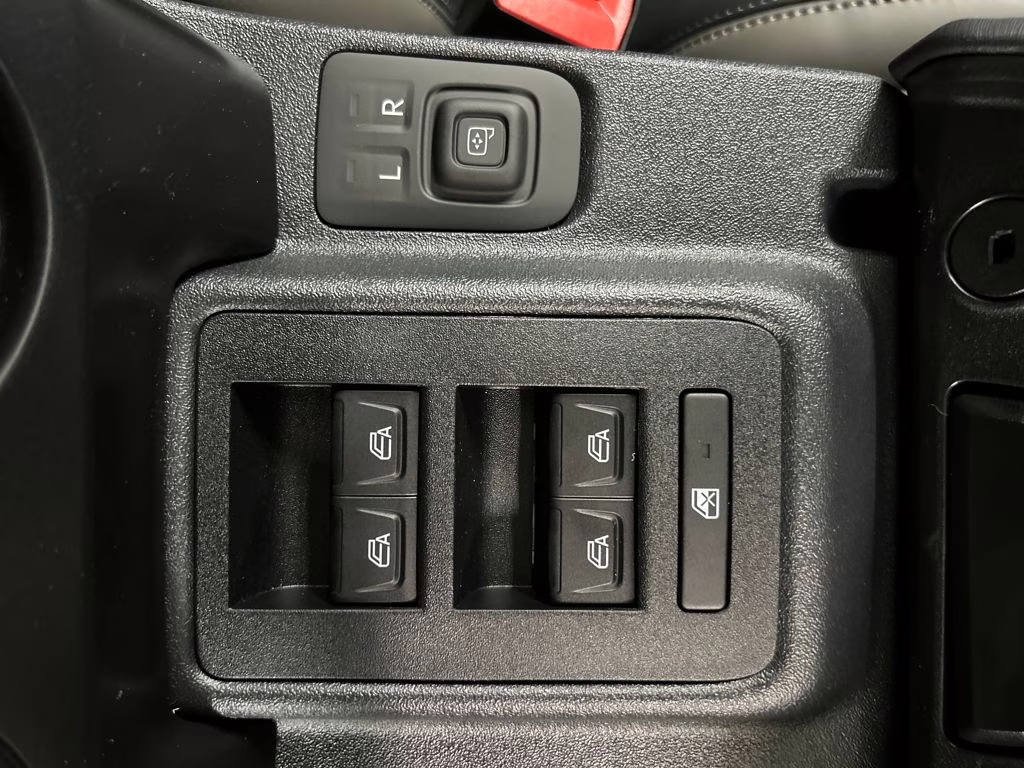 2026 OXFORD WHITE Ford Bronco Outer Banks 4X4 SUV