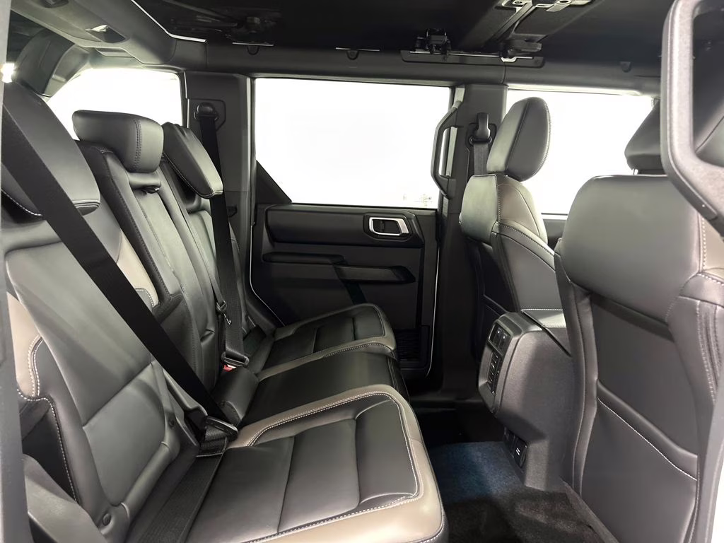 2026 OXFORD WHITE Ford Bronco Outer Banks 4X4 SUV