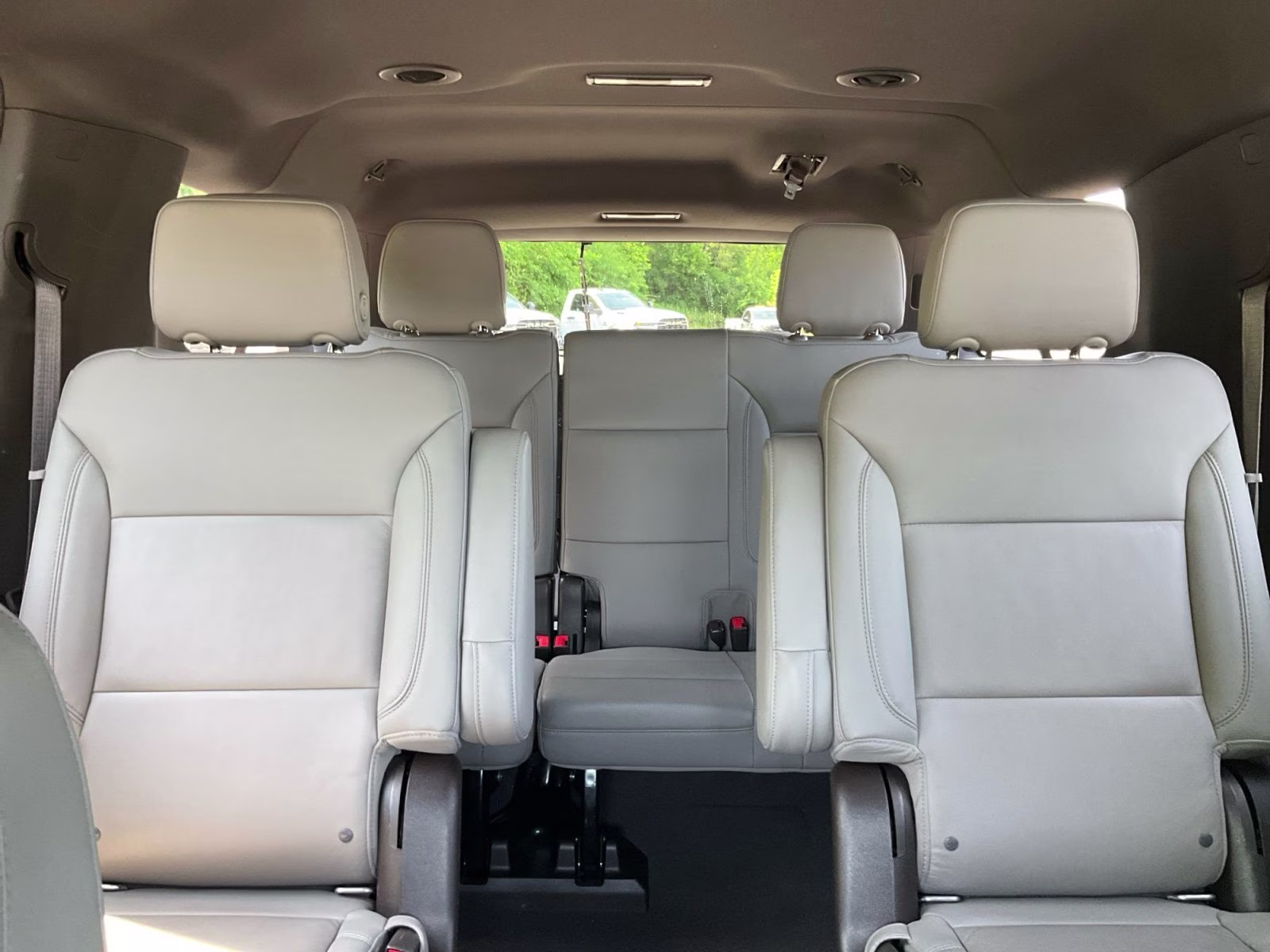 2022 Iridescent Pearl Tricoat Chevrolet Suburban LT 4X4 SUV