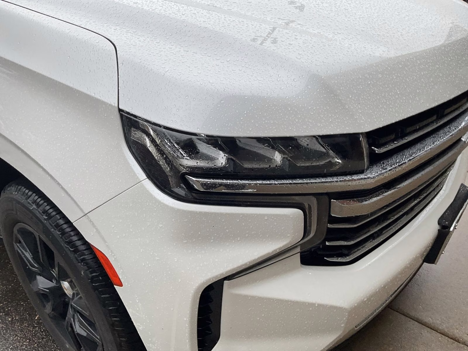 2022 Iridescent Pearl Tricoat Chevrolet Suburban LT 4X4 SUV