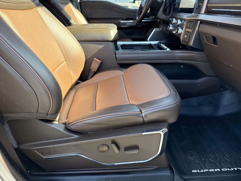 2023 Oxford White Ford Super Duty F-250 SRW King Ranch 4X4 Truck