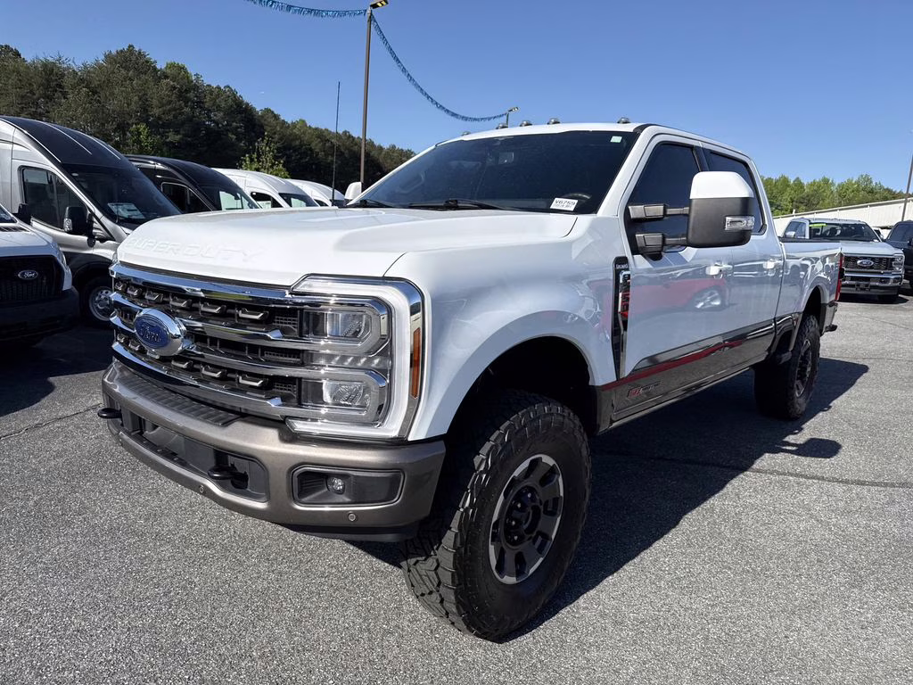2023 Oxford White Ford Super Duty F-250 SRW King Ranch 4X4 Truck