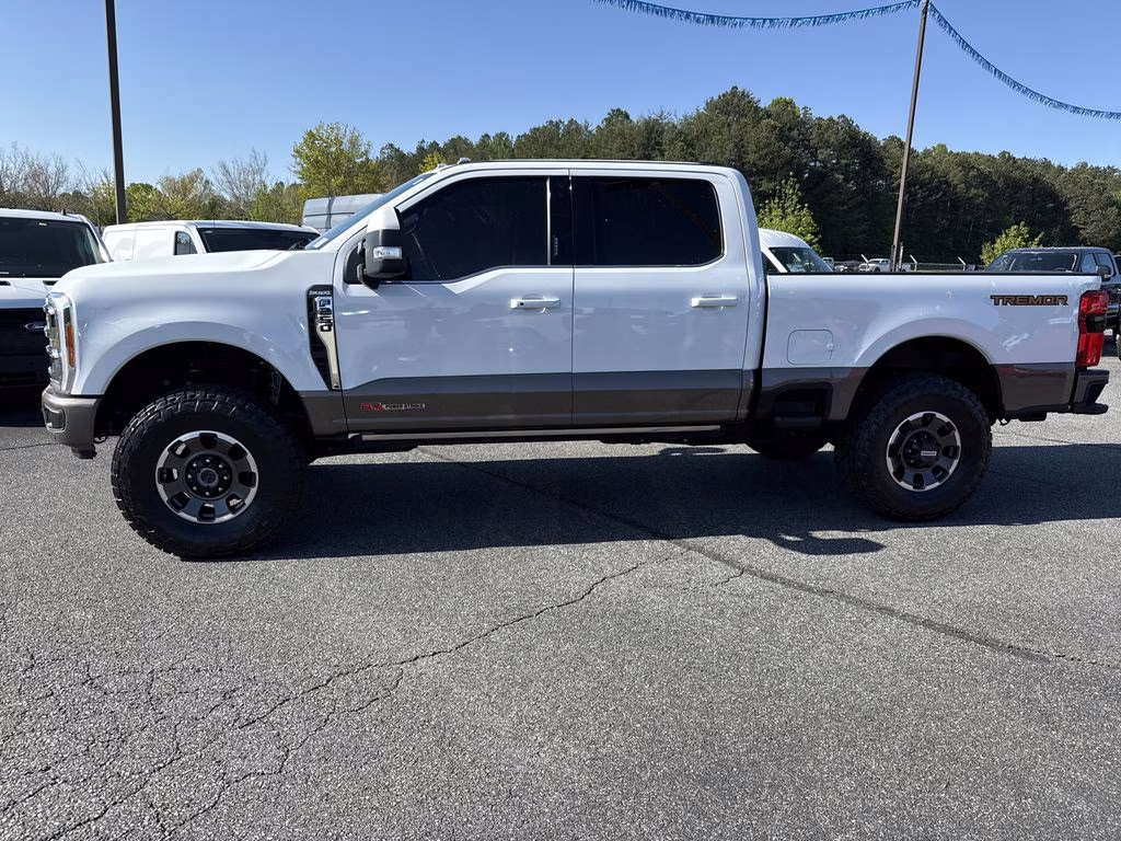 2023 Oxford White Ford Super Duty F-250 SRW King Ranch 4X4 Truck