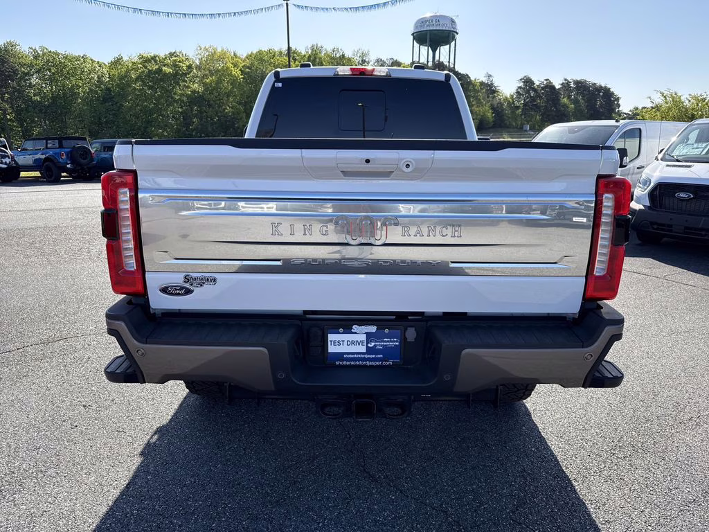 2023 Oxford White Ford Super Duty F-250 SRW King Ranch 4X4 Truck