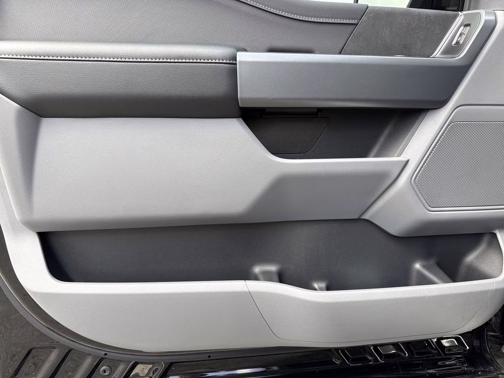 2024 Black Metallic Ford F-150 XLT 4X4 Truck