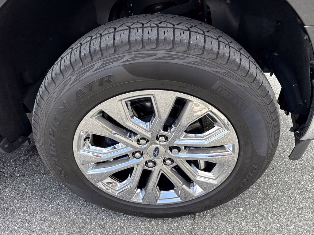 2024 Black Metallic Ford F-150 XLT 4X4 Truck