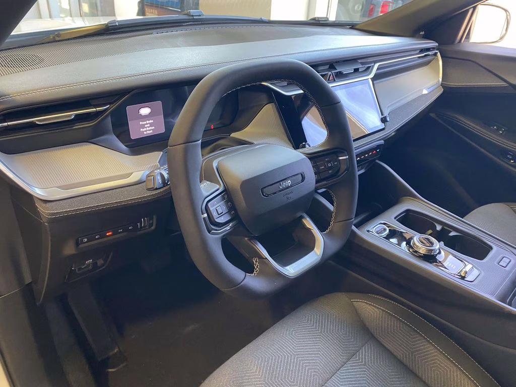 2026 Bright White Clearcoat Jeep Cherokee Laredo 4X4 SUV