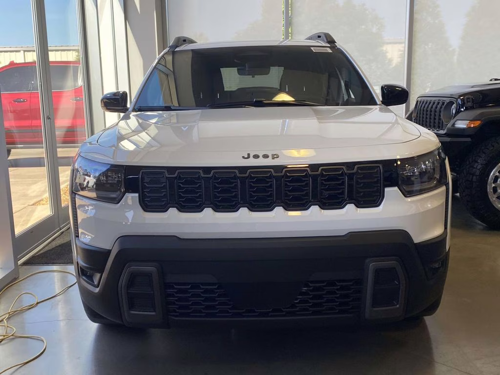 2026 Bright White Clearcoat Jeep Cherokee Laredo 4X4 SUV