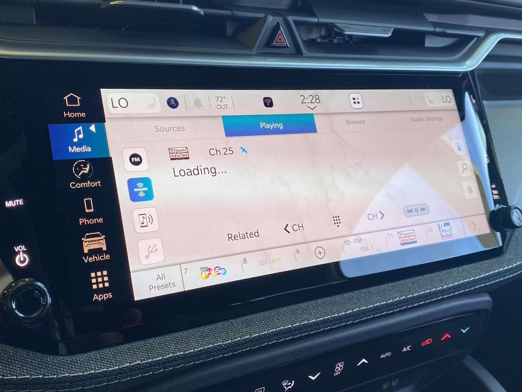 2026 Bright White Clearcoat Jeep Cherokee Laredo 4X4 SUV