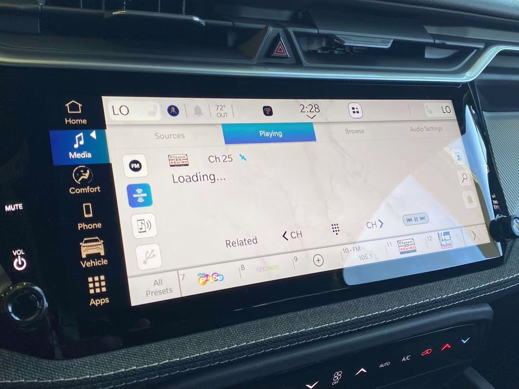 2026 Bright White Clearcoat Jeep Cherokee Laredo 4X4 SUV