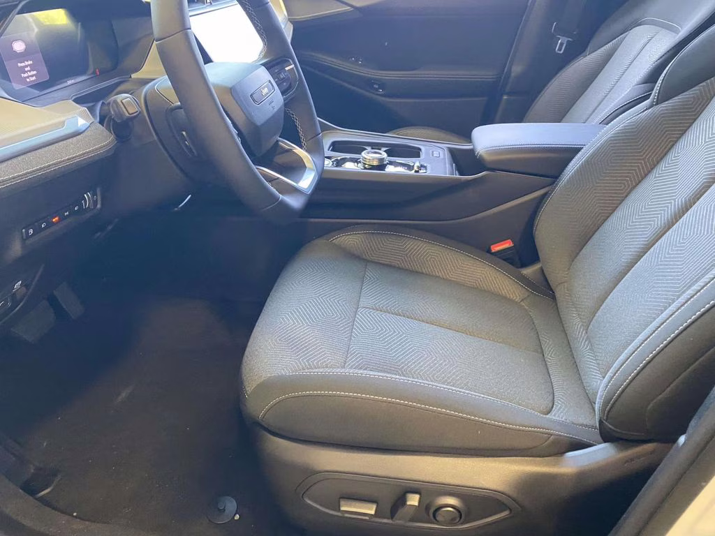 2026 Bright White Clearcoat Jeep Cherokee Laredo 4X4 SUV