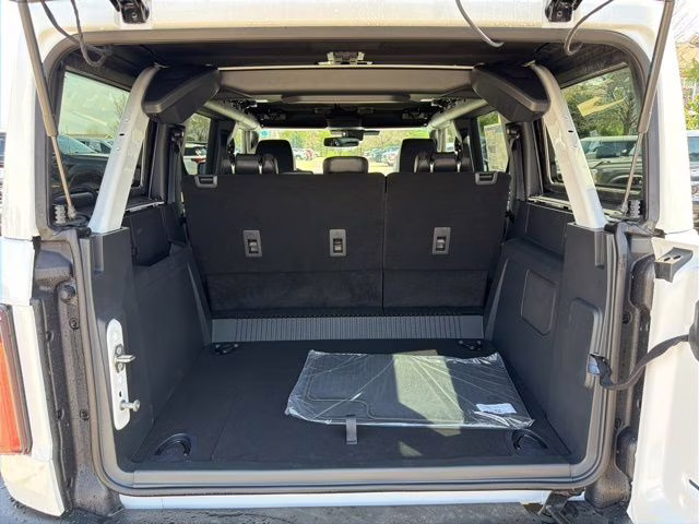 2026 Oxford White Ford Bronco Outer Banks 4X4 SUV