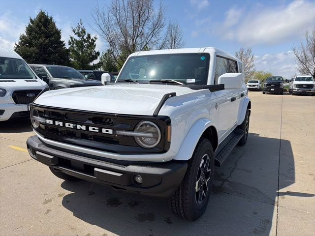 2026 Oxford White Ford Bronco Outer Banks 4X4 SUV