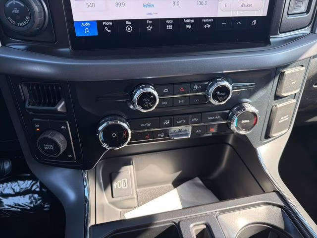 2026 Oxford White Ford F-150 XLT 4X4 Truck