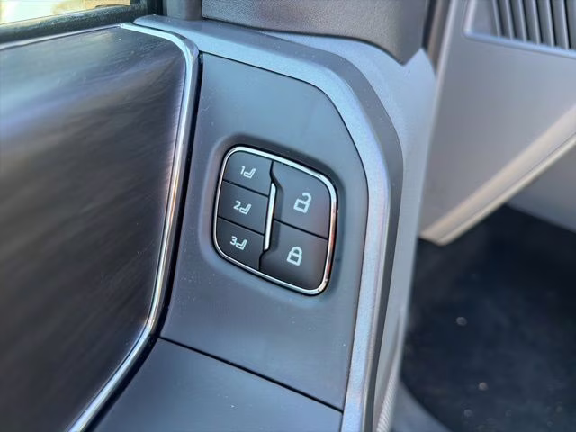 2026 Agate Black Metallic Ford F-150 Lariat 4X4 Truck