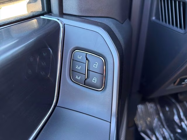 2026 Agate Black Metallic Ford F-150 Lariat 4X4 Truck