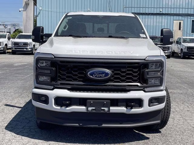 2026 Oxford White Ford Super Duty F-250 SRW XL 4X4 Truck