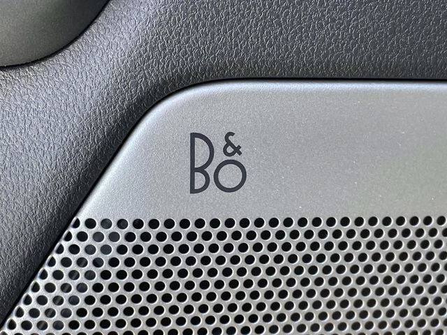 2026 Oxford White Ford Super Duty F-350 SRW Lariat RWD Truck