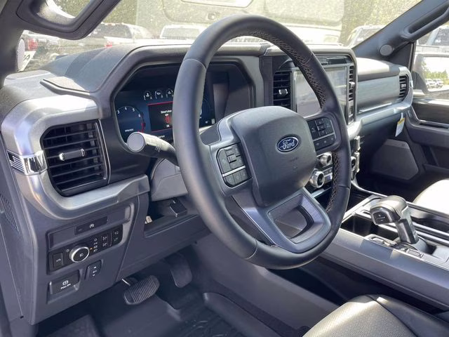 2025 Space White Metallic Ford F-150 Lariat 4X4 Truck