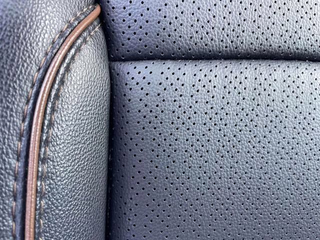 2025 Space White Metallic Ford F-150 Lariat 4X4 Truck