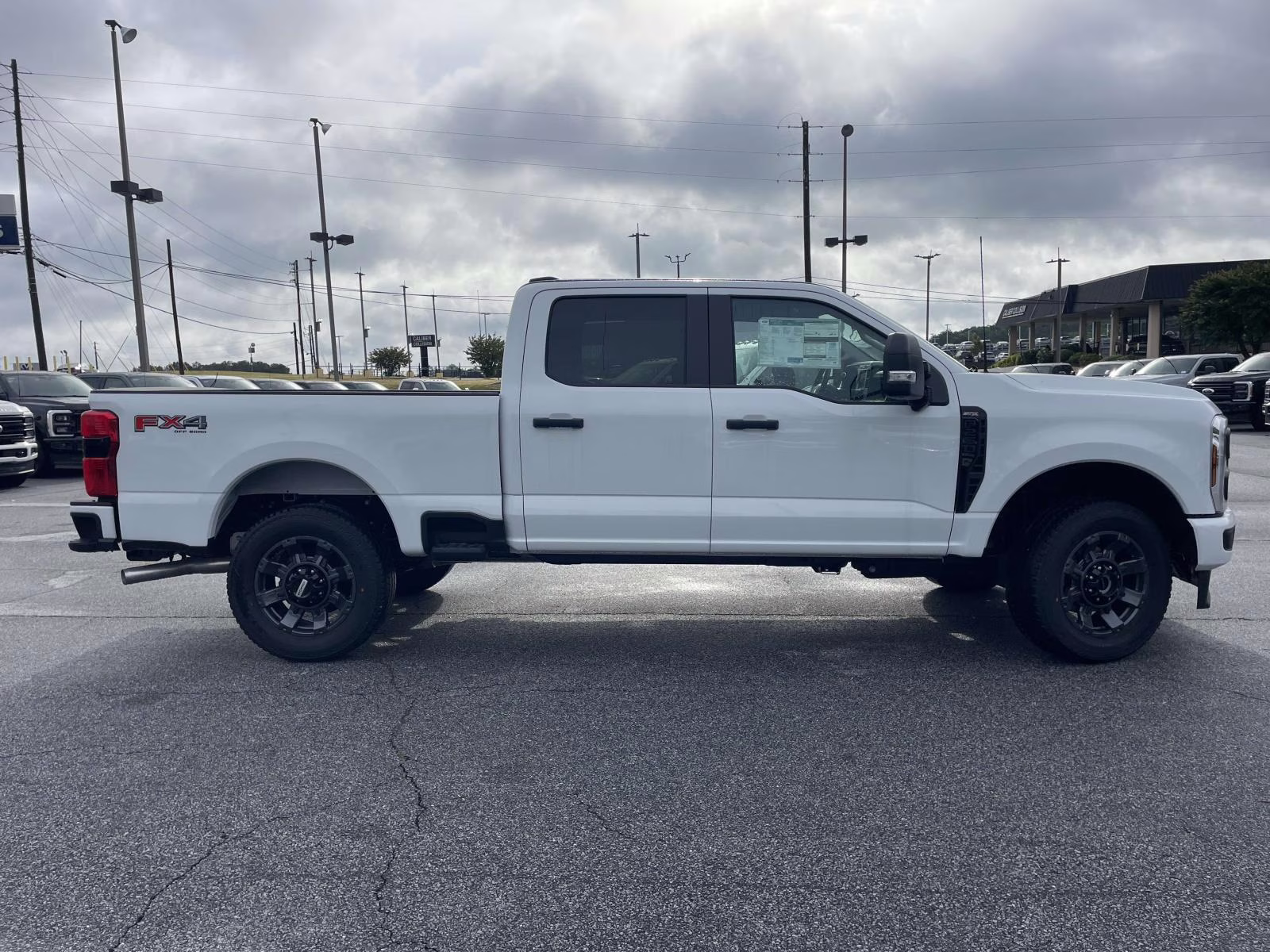 2026 Oxford White Ford Super Duty F-250 SRW XL 4X4 Truck