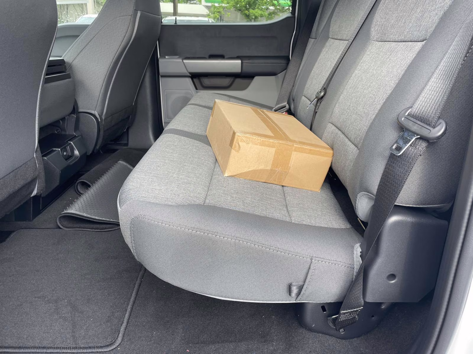 2026 Oxford White Ford Super Duty F-250 SRW XL 4X4 Truck