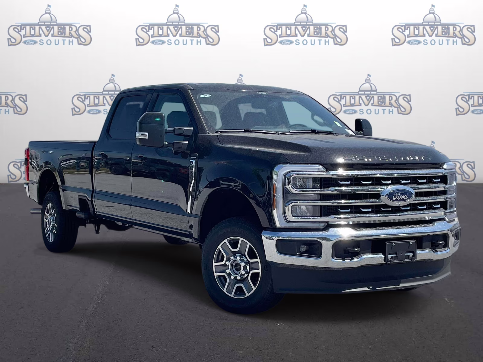 2026 Oxford White Ford Super Duty F-350 SRW Lariat RWD Truck