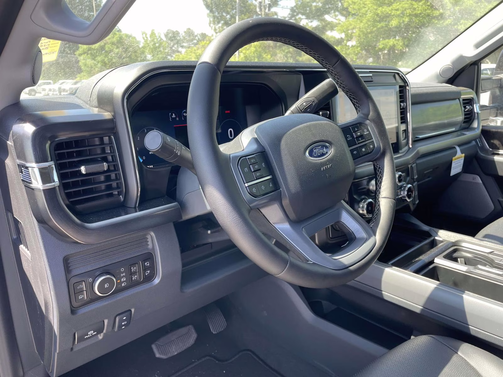 2026 Oxford White Ford Super Duty F-350 SRW Lariat RWD Truck