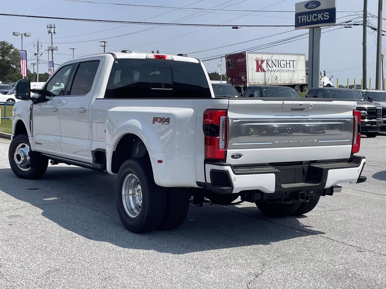 2026 White Metallic Ford Super Duty F-350 DRW Platinum 4X4 Truck