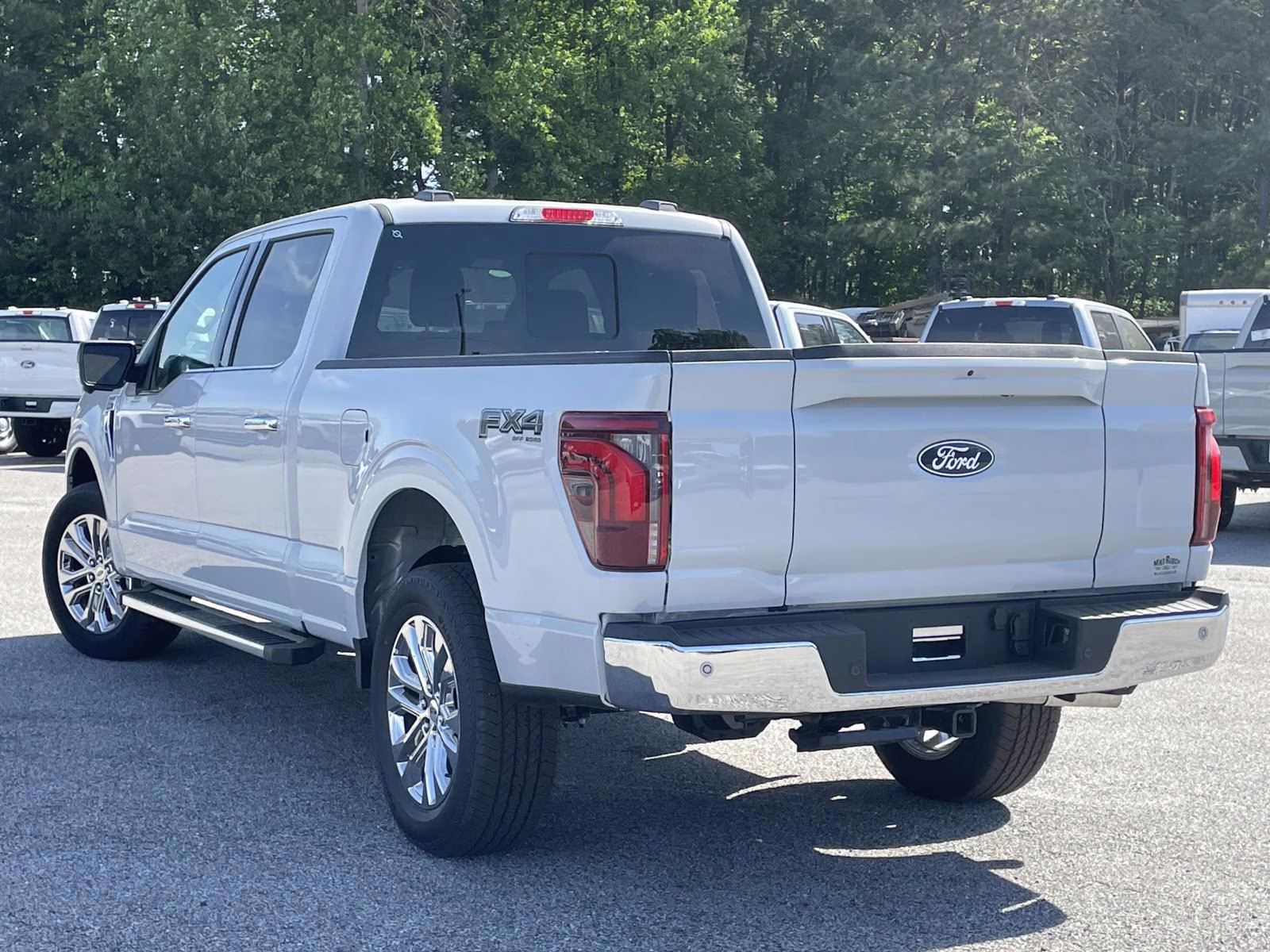 2025 Space White Metallic Ford F-150 Lariat 4X4 Truck