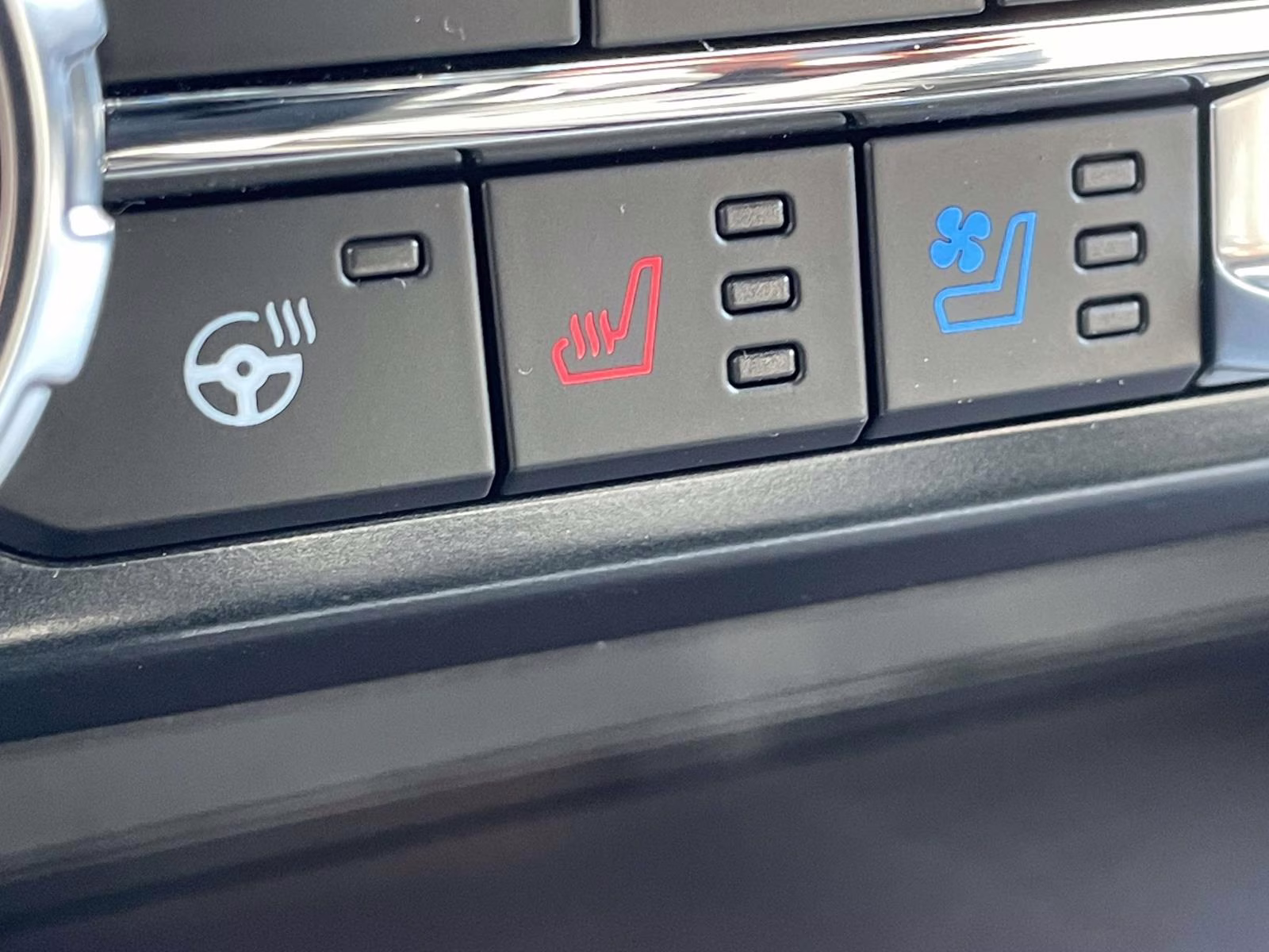 2025 White Metallic Ford F-150 Platinum 4X4 Truck