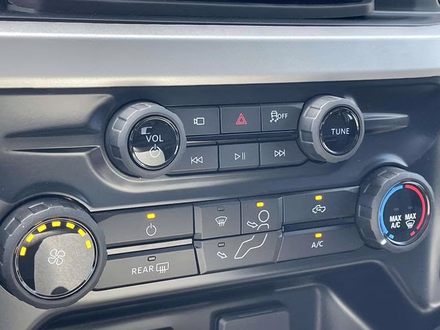 2026 Oxford White Ford Super Duty F-250 SRW XL 4X4 Truck