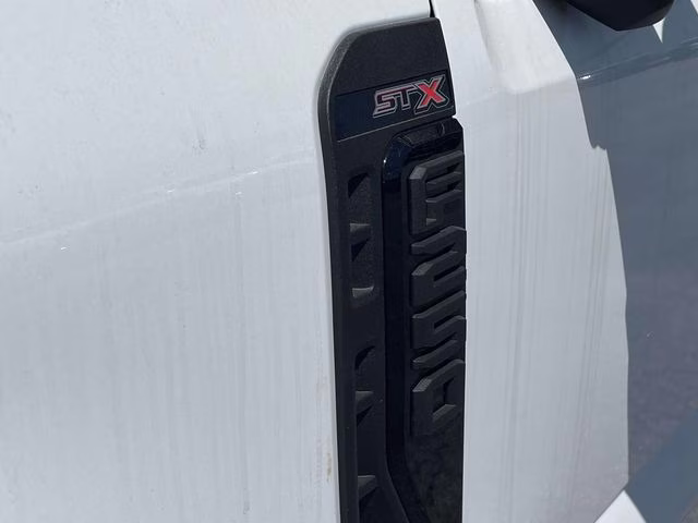 2026 Oxford White Ford Super Duty F-250 SRW XL 4X4 Truck