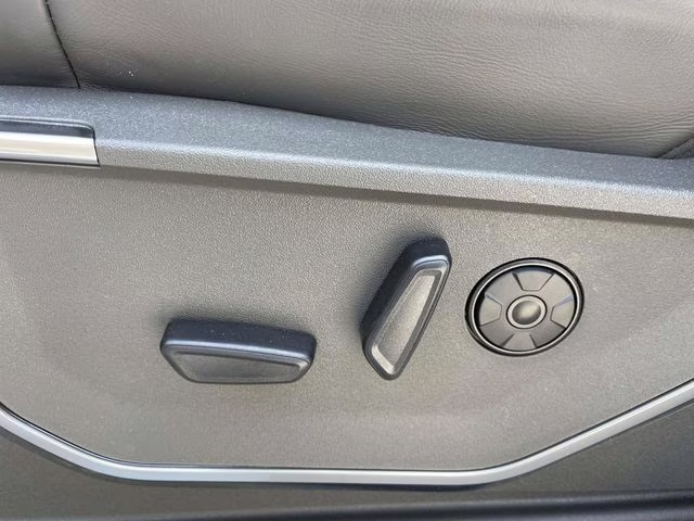 2026 White Metallic Ford Super Duty F-350 DRW Platinum 4X4 Truck