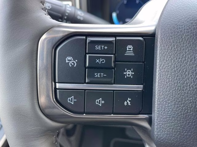 2026 White Metallic Ford Super Duty F-350 DRW Platinum 4X4 Truck