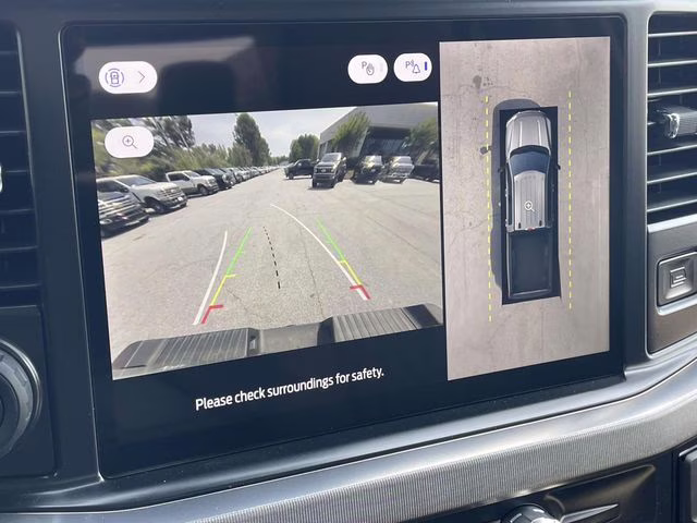 2026 White Metallic Ford Super Duty F-350 DRW Platinum 4X4 Truck