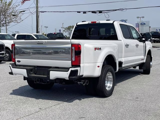 2026 White Metallic Ford Super Duty F-350 DRW Platinum 4X4 Truck