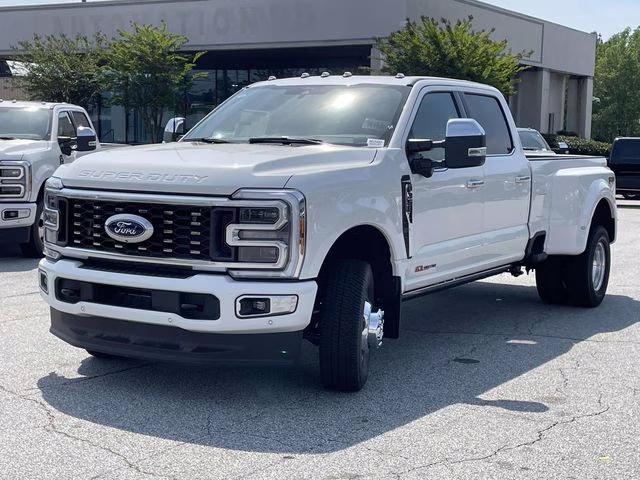 2026 White Metallic Ford Super Duty F-350 DRW Platinum 4X4 Truck