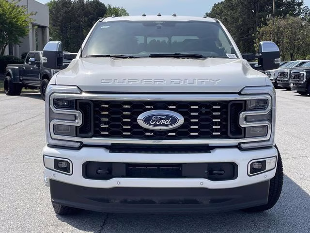 2026 White Metallic Ford Super Duty F-350 DRW Platinum 4X4 Truck