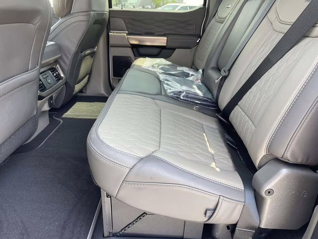 2026 White Metallic Ford Super Duty F-350 DRW Platinum 4X4 Truck