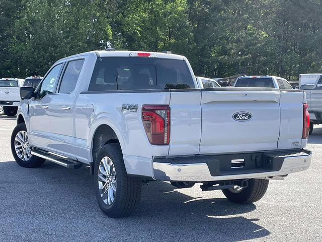 2025 Space White Metallic Ford F-150 Lariat 4X4 Truck